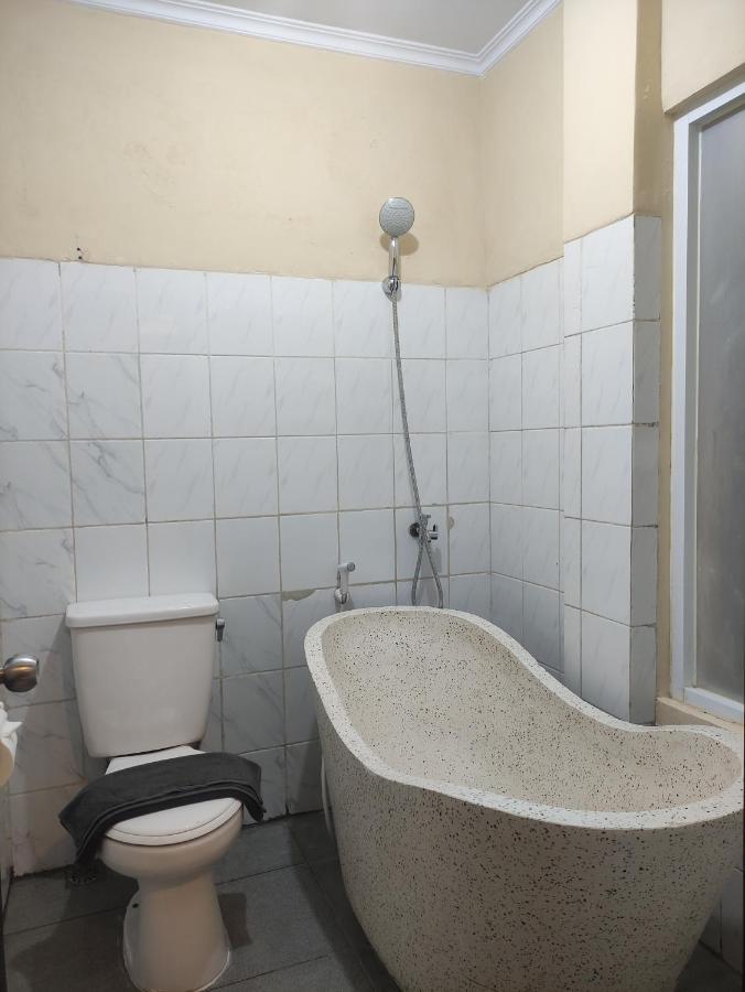 Hotel Guci Kencana Jaya Tuwel 外观 照片